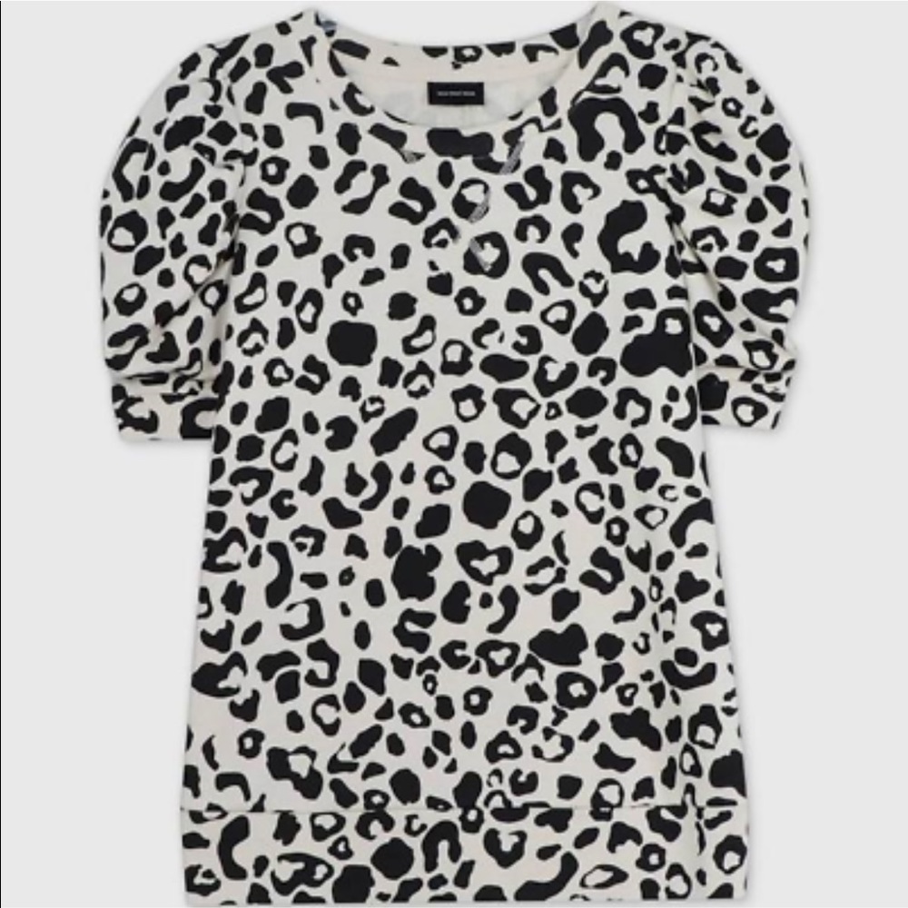 Who What Wear Women's Black Leopard Print Ruffle Short Sleeve Sweatshirt Size M